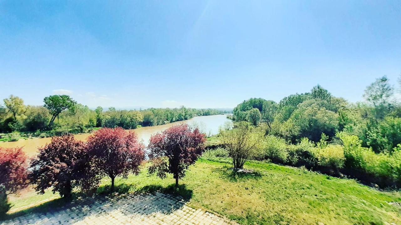 Отель Plaza Varvarin Экстерьер фото