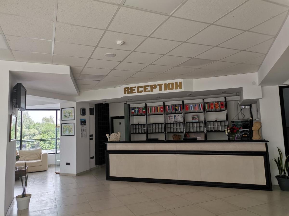 Отель Plaza Varvarin Экстерьер фото